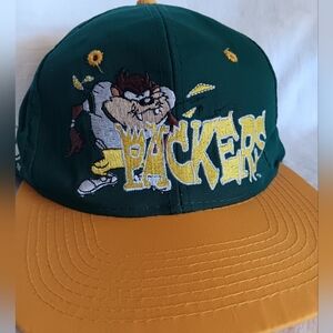 Vintage 90s Green Bay Packers Looney Tunes Hat